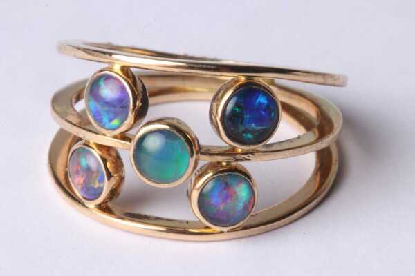 GOLD & OPAL RING