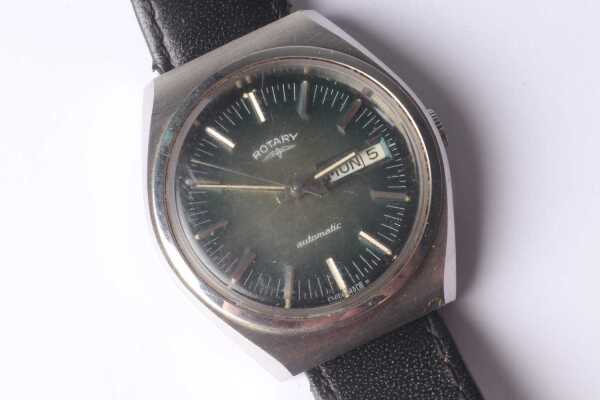 WRISTWATCH