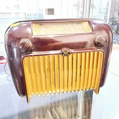 BAKELITE RADIO