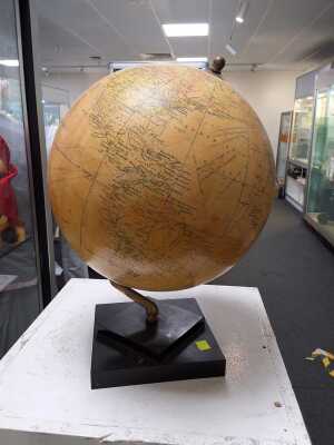 WORLD GLOBE