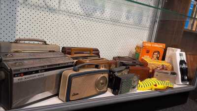 RADIOS