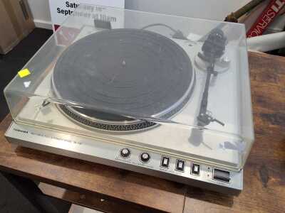TURNTABLE