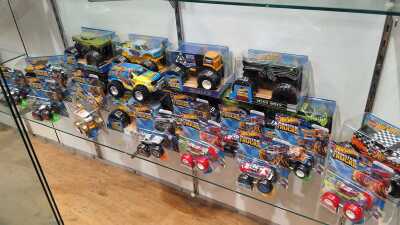 HOT WHEELS MONSTER JAM