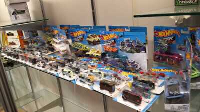 HOT WHEELS CARS