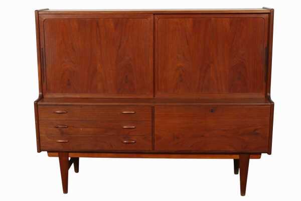 TEAK HIGHBOARD