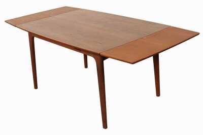 BREMEN DINING TABLE