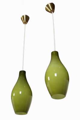 PAIR OF PENDANT LIGHTS