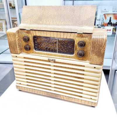 PORTABLE RADIO