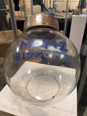 MENZ BISCUIT JAR