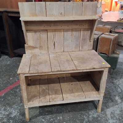 POTTING BENCH