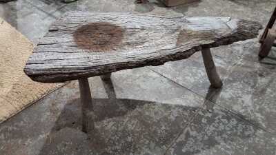 GUM TABLE