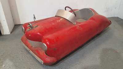 PEDAL CAR