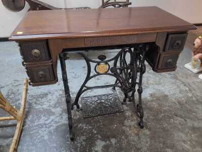 SEWING MACHINE TABLE