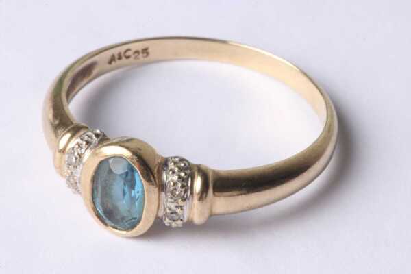GOLD RING