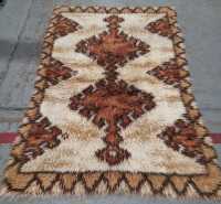 SHAG PILE RUG