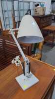 DESK LAMP