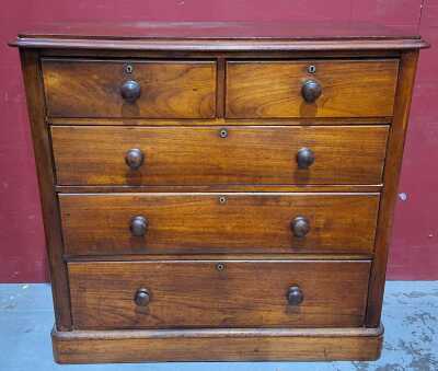 CHEST OF DRAWERS