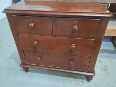 CHEST OF DRAWERS