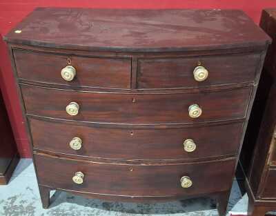 CHEST OF DRAWERS