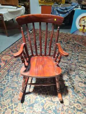 ROCKING CHAIR