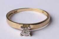 GOLD & DIAMOND RING