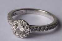 DIAMOND RING