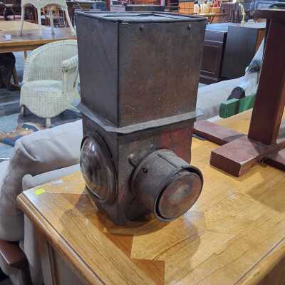 RAIL LAMP