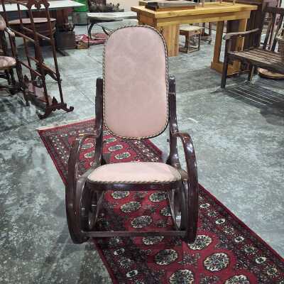 ROCKING CHAIR
