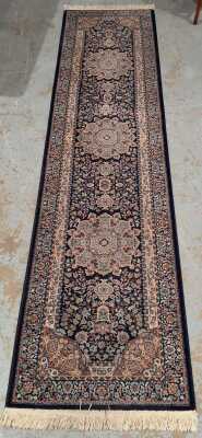 HALL RUNNER