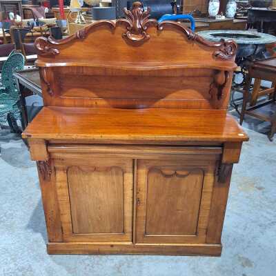 CHIFFONIER