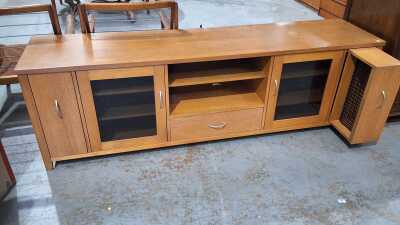 ENTERTAINMENT UNIT