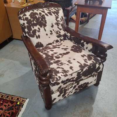 READING CHAIR