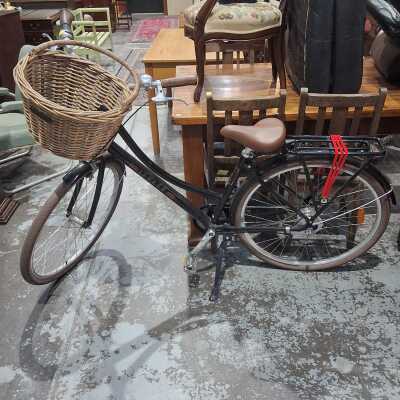 LADIES BICYCLE