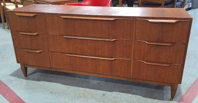 SIDEBOARD