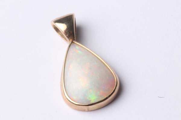 GOLD OPAL PENDANT