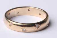 GOLD DIAMOND RING