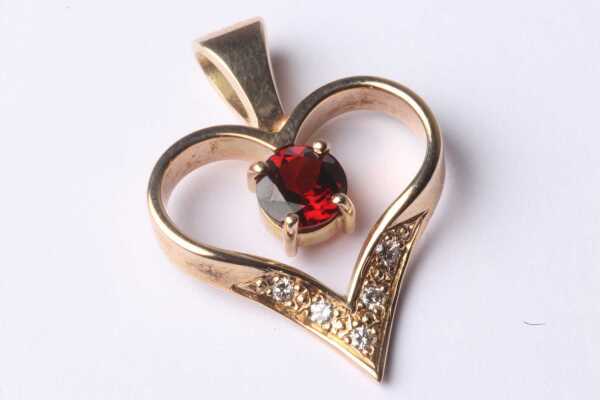 GOLD PENDANT