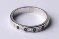 SAPPHIRE & DIAMOND RING