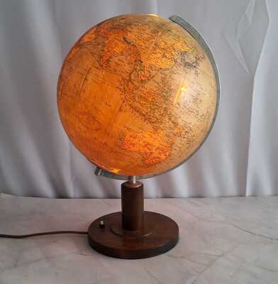 WORLD GLOBE