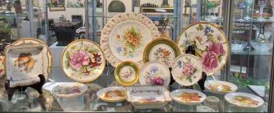 DECORATIVE PLATES