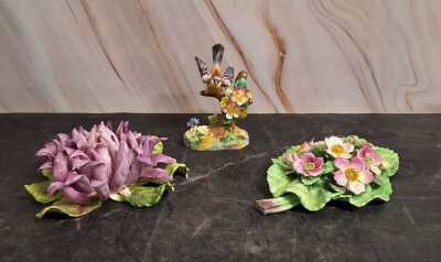 STAFFORDSHIRE FIGURE & FLOWERS