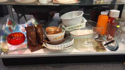 VINTAGE HOMEWARES