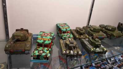 TINPLATE TOYS