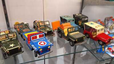TINPLATE JEEP TOYS
