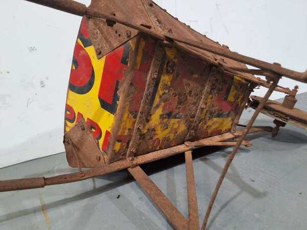 WHEELBARROW