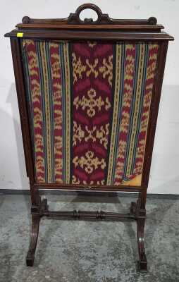 FIRE SCREEN