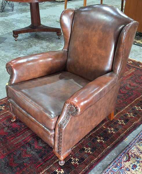 ARM CHAIR