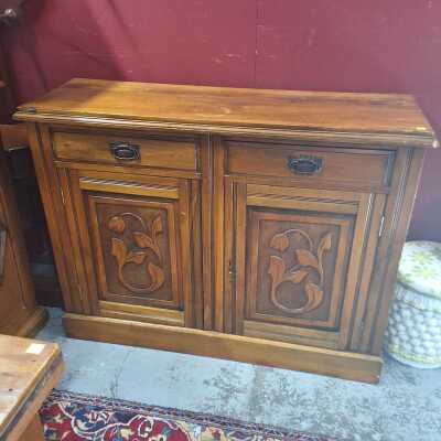 SIDEBOARD