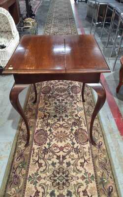 GRAMOPHONE TABLE