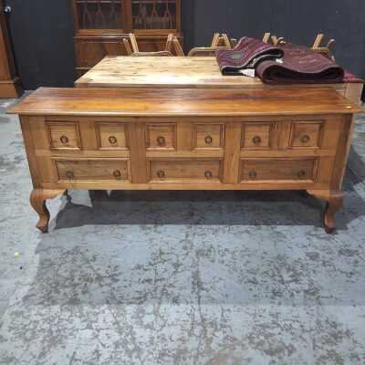 CONSOLE TABLE
